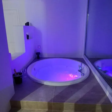 Kyklamino - Unique With Stunning Seaview *