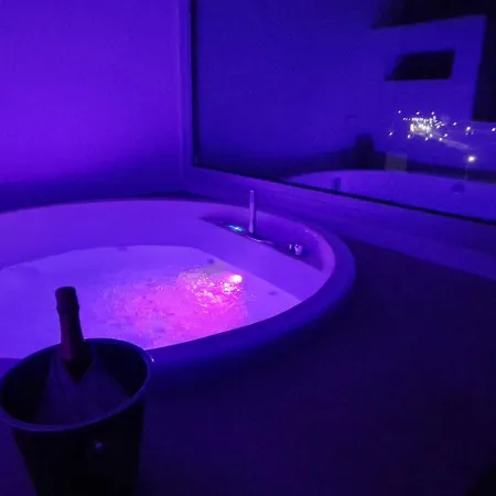 Kyklamino - Unique With Stunning Seaview