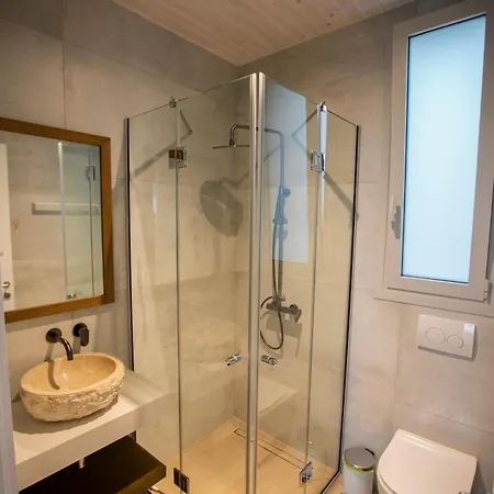 Willa Kyklamino - Unique With Stunning Seaview