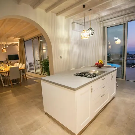 Kyklamino - Unique With Stunning Seaview Klorakas