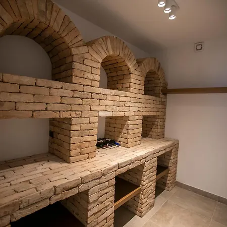 Willa Kyklamino - Unique With Stunning Seaview *