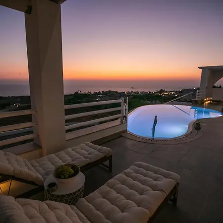 Kyklamino - Unique With Stunning Seaview