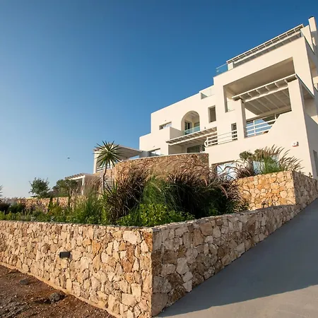 Kyklamino - Unique With Stunning Seaview