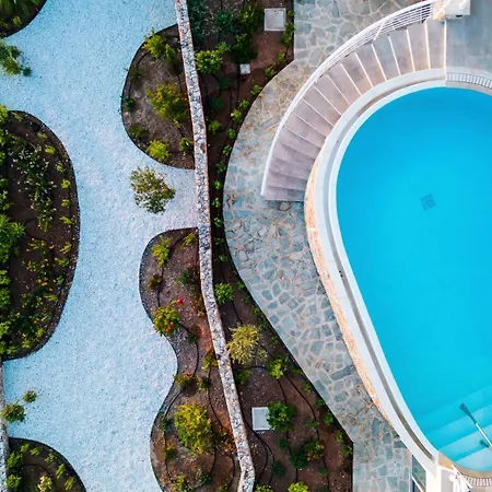 Kyklamino - Unique With Stunning Seaview Willa