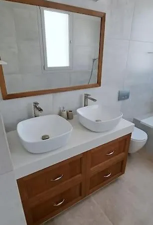 Kyklamino - Unique With Stunning Seaview Willa *