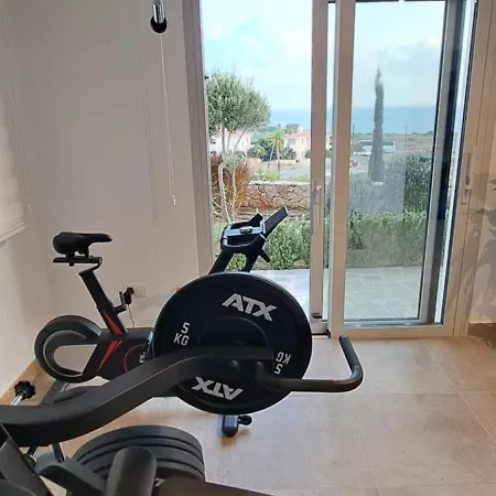 Kyklamino - Unique With Stunning Seaview Willa