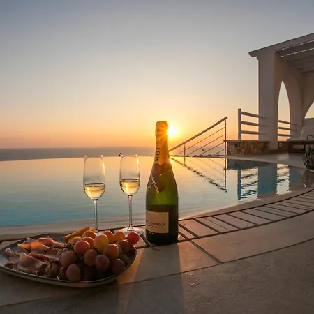 Kyklamino - Unique With Stunning Seaview Villa *