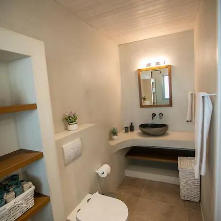 Villa Kyklamino - Unique With Stunning Seaview Klorakas