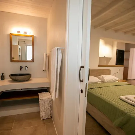 Villa Kyklamino - Unique With Stunning Seaview Klorakas