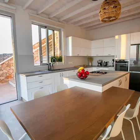 Kyklamino - Unique With Stunning Seaview *