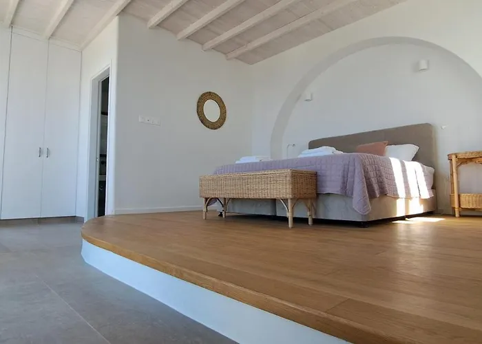 Villa Kyklamino - Unique With Stunning Seaview Klorakas