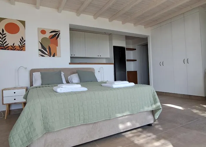 Kyklamino - Unique With Stunning Seaview