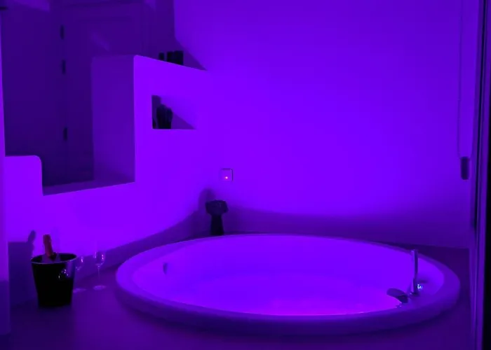 Villa Kyklamino - Unique With Stunning Seaview *