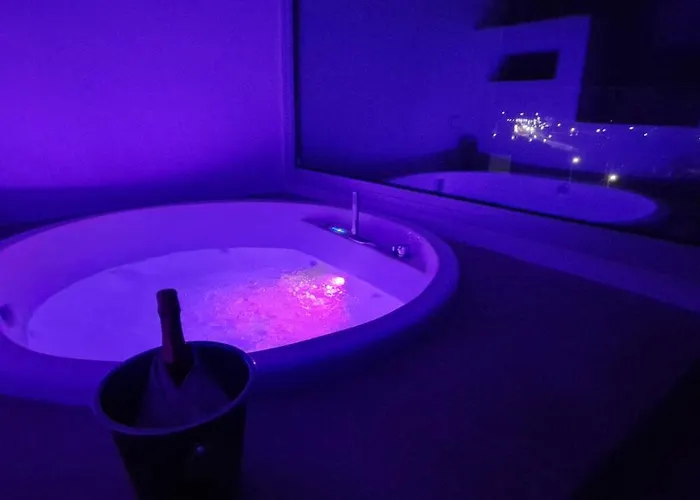 Kyklamino - Unique With Stunning Seaview