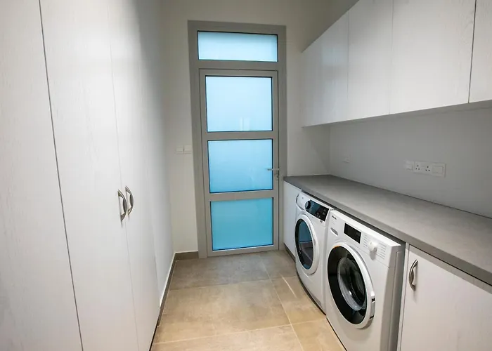 Villa Kyklamino - Unique With Stunning Seaview Klorakas