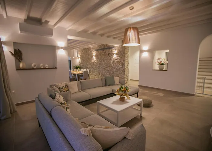 Kyklamino - Unique With Stunning Seaview