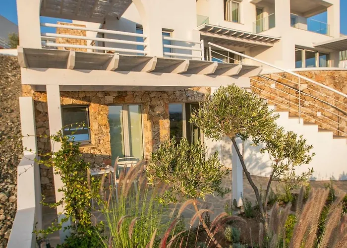 Villa Kyklamino - Unique With Stunning Seaview Klorakas